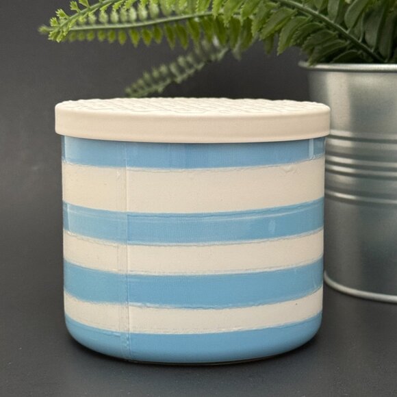 BBW Sea Salt & Sails Bath & Body Works 3 Wick Candle - Picture 2 of 10